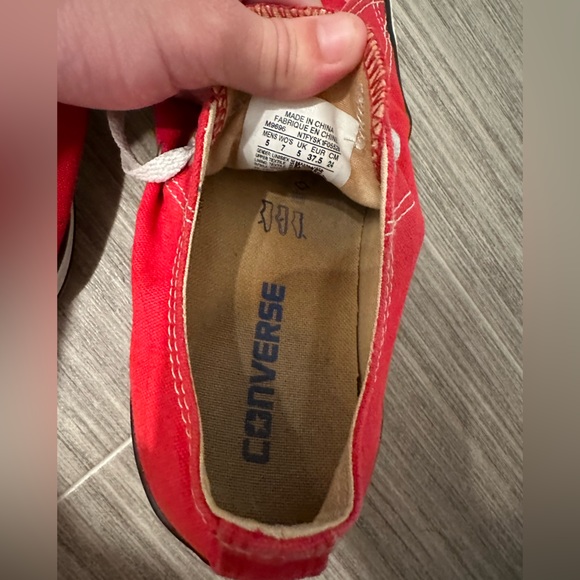Red Converse M5 W7 - Picture 3 of 4